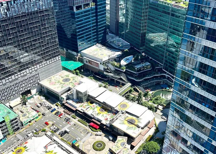 Luxury 120sqm Uptown Bgc With Spectacular Balcony View *