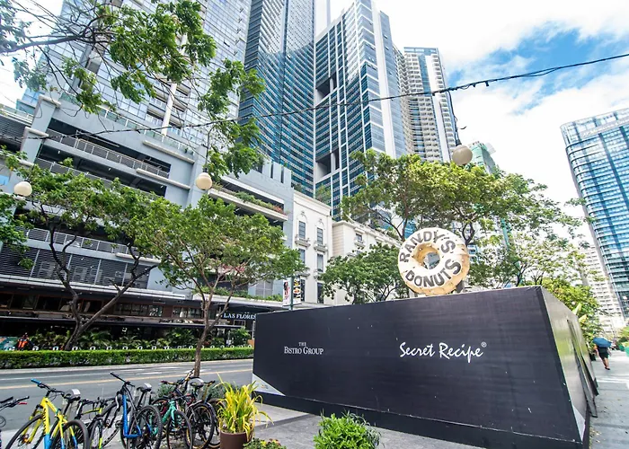 Luxury 120sqm Uptown Bgc With Spectacular Balcony View