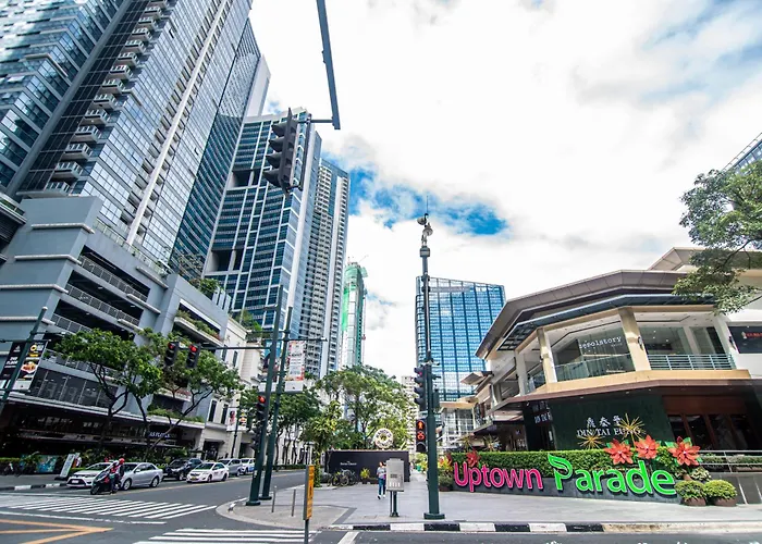 Luxury 120sqm Uptown Bgc With Spectacular Balcony View Apartment *