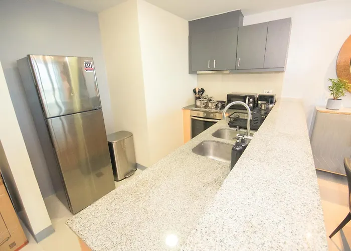 Luxury 120sqm Uptown Bgc With Spectacular Balcony View Manila