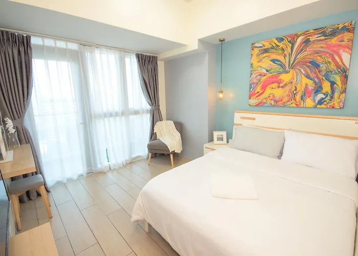 Luxury 120sqm Uptown Bgc With Spectacular Balcony View * Manila