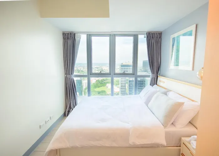 Luxury 120sqm Uptown Bgc With Spectacular Balcony View Apartment Manila